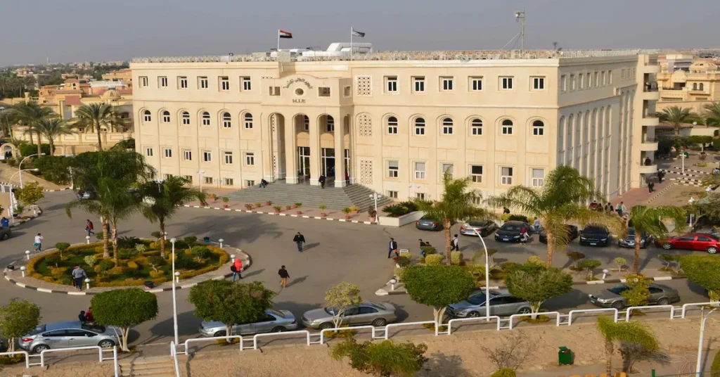 المعهد العالي للهندسة بمدينة الشروق